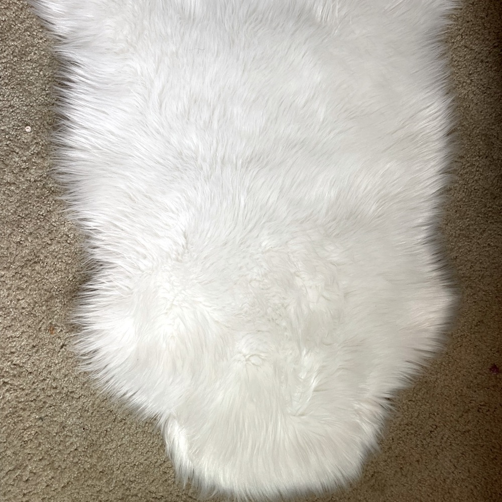 White faux-fur rug